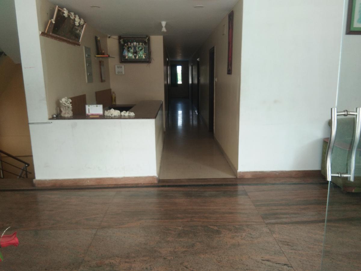 ホテルSairam Residency ティルパティ エクステリア 写真